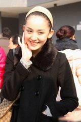 2025澳门天天开好彩大全正版,词语释义、专家解析解释与落实与警惕虚假宣传_: 真实而复杂的局势，如何看待其中的平衡？